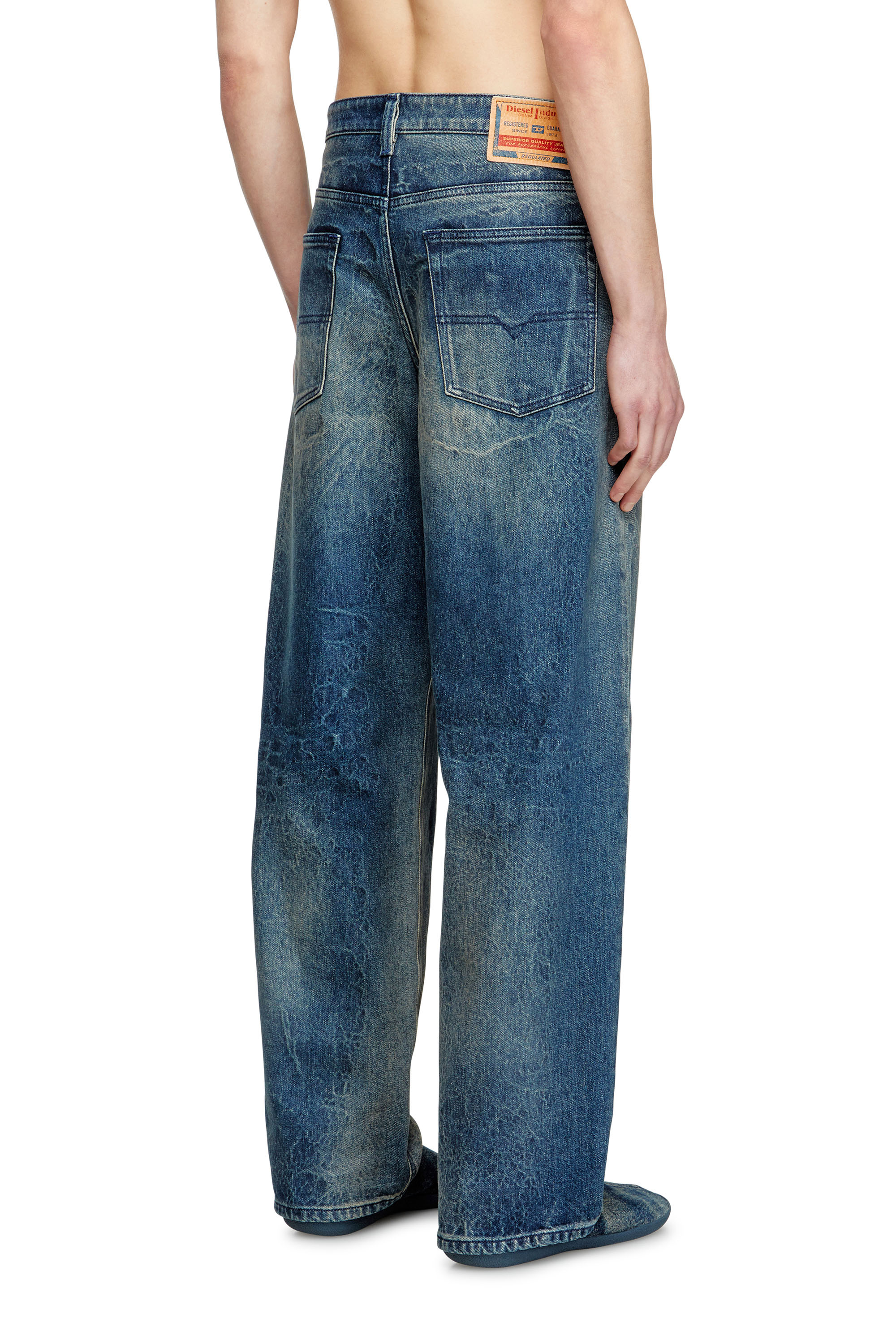 Diesel - Relaxed Jeans 2001 D-Macro 007BG Hombre, Azul Oscuro - 4